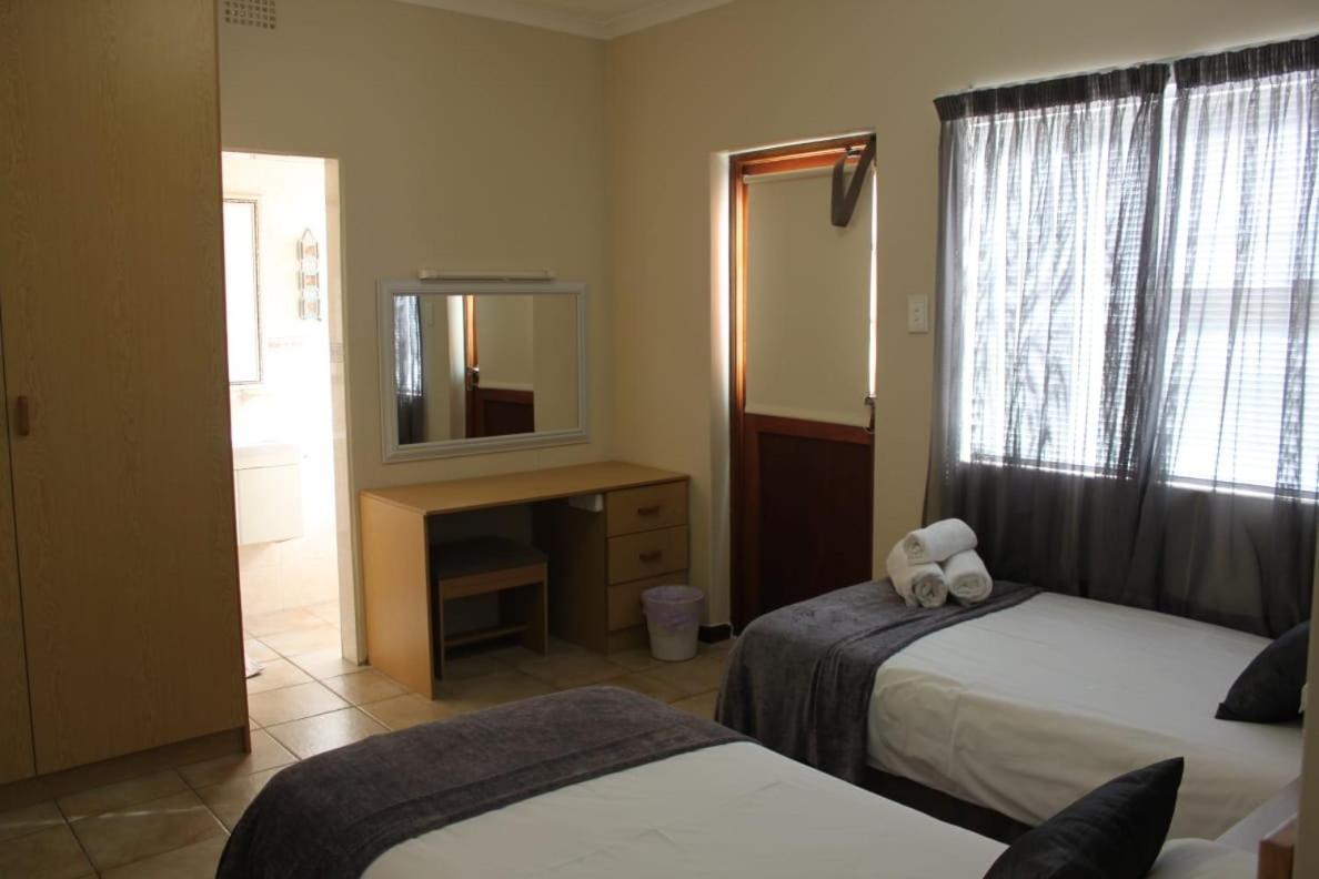 Kleinmond Panorama Holidays Exterior foto